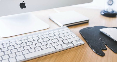 办公桌面PPT背景图 通讯产品的专业视觉呈现